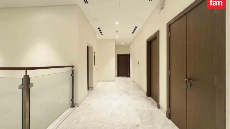 Villa de 4 dormitorios en Dubai, UAE No. 992 № 23