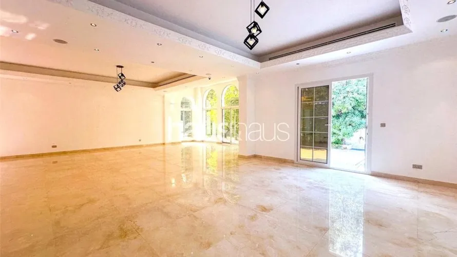 Villa de 6 dormitorios en Emirates Hills, UAE No. 801 № 13