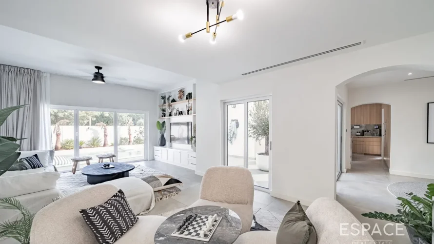 Villa de 4 dormitorios en Meadows, UAE No. 1188