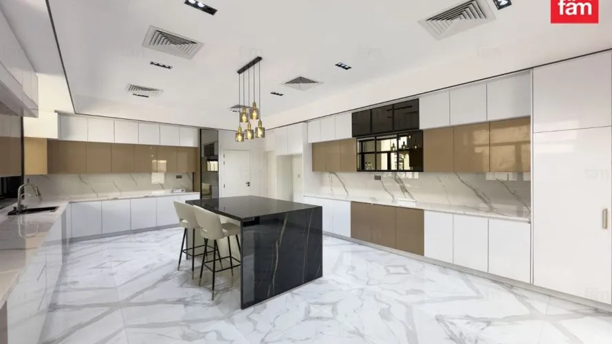 Villa de 6 dormitorios en Dubai, UAE No. 1627 № 1