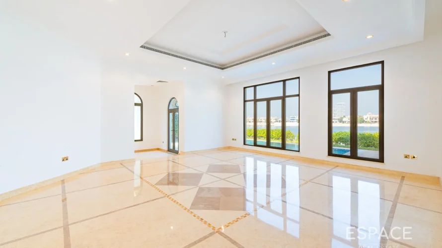 Villa de 6 dormitorios en Palm Jumeirah, UAE No. 1043