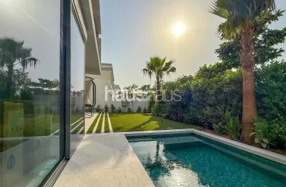 Villa de 5 dormitorios en Harmony, UAE No. 788