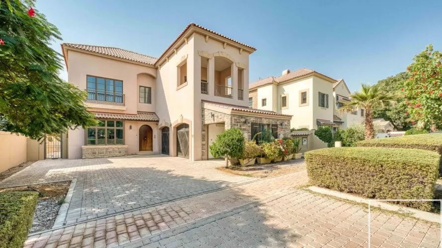 Villa de 5 dormitorios en Jumeirah Golf Estates, UAE No. 1478 № 23