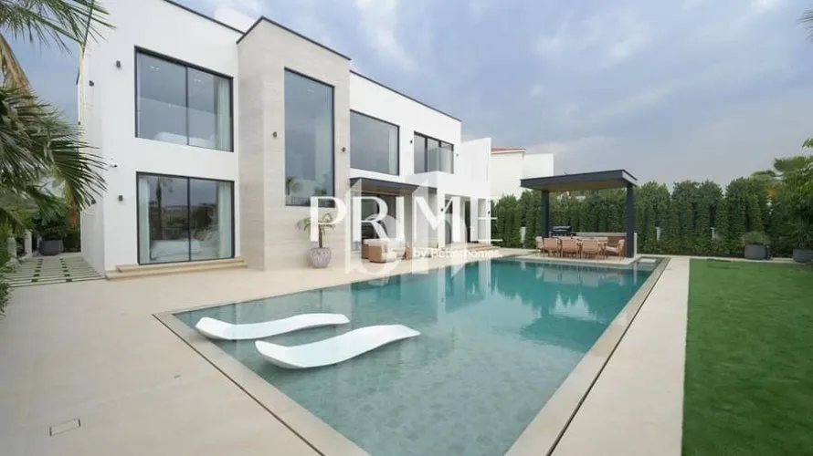 Villa de 5 dormitorios en Jumeirah Islands, UAE No. 964 № 18