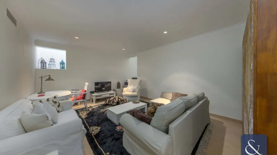 Villa de 4 dormitorios en Sienna Lakes, UAE No. 1325 № 13