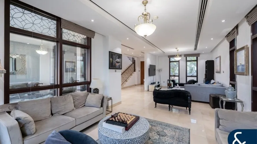 Villa de 4 dormitorios en Jumeirah Park Homes, UAE No. 1369 № 24