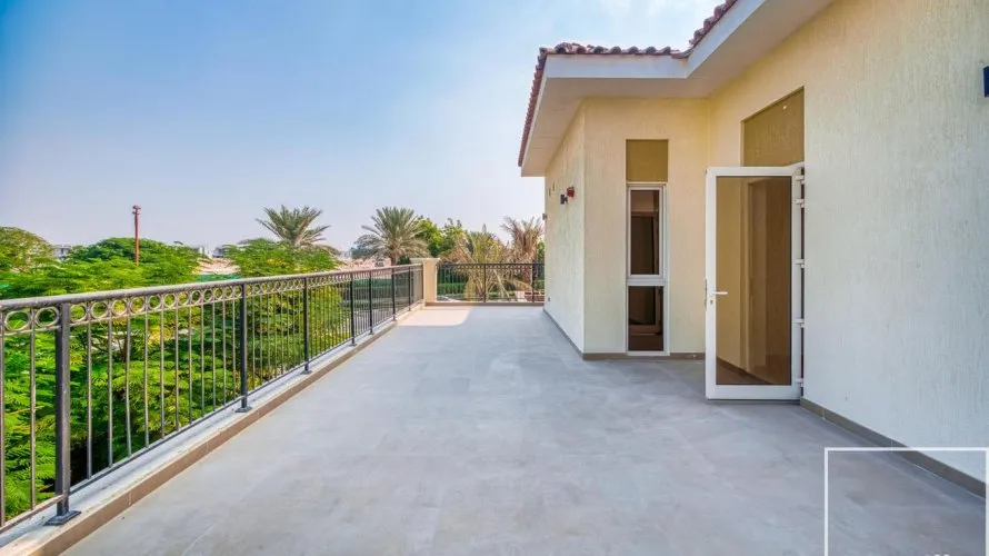 Villa de 7 dormitorios en Jumeirah Golf Estates, UAE No. 1075 № 15