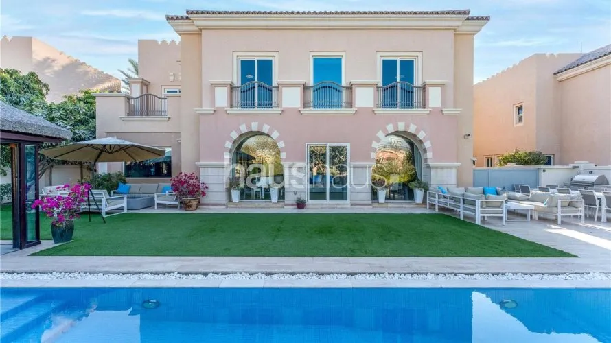 Villa de 5 dormitorios en Dubai Sports City, UAE No. 787 № 16