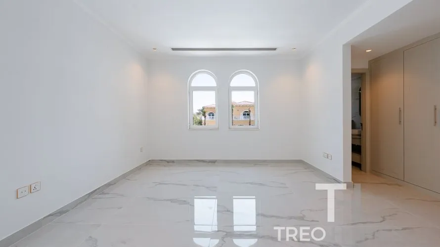 Villa de 5 dormitorios en Legacy, UAE No. 646 № 20