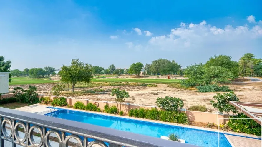 Villa de 7 dormitorios en Jumeirah Golf Estates, UAE No. 1075 № 1