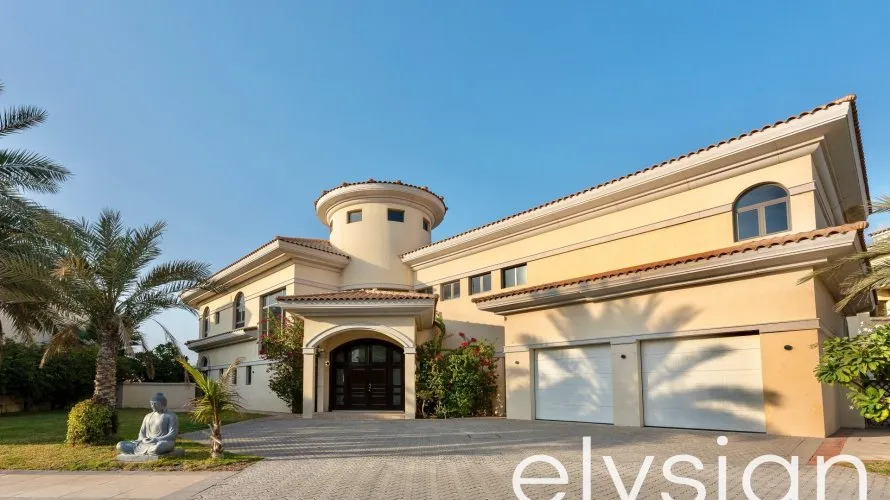 Villa de 5 dormitorios en Signature Villas, UAE No. 642 № 3