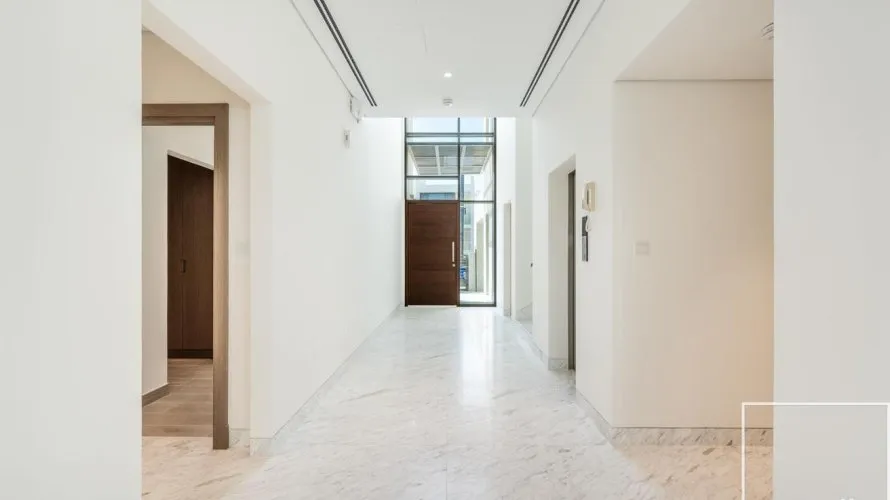 Villa de 5 dormitorios en District One, UAE No. 1495 № 13