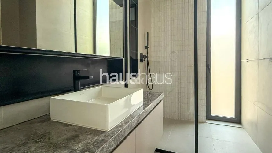 Villa de 6 dormitorios en Harmony, UAE No. 792 № 13