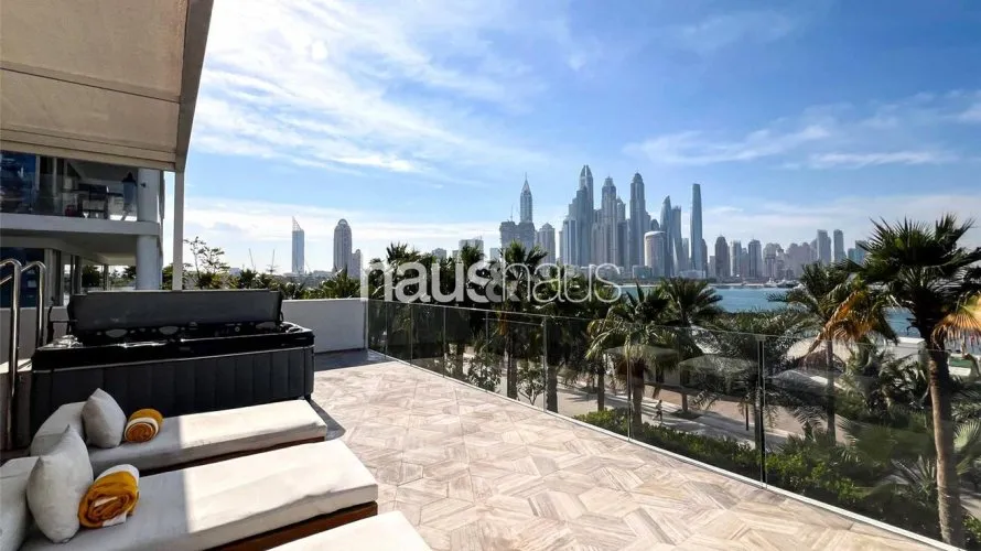 Villa de 5 dormitorios en FIVE Palm Jumeirah, UAE No. 828 № 15