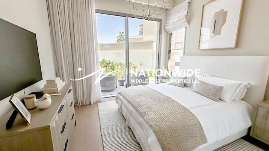 Villa de 5 dormitorios en Abu Dhabi, UAE No. 681 № 3