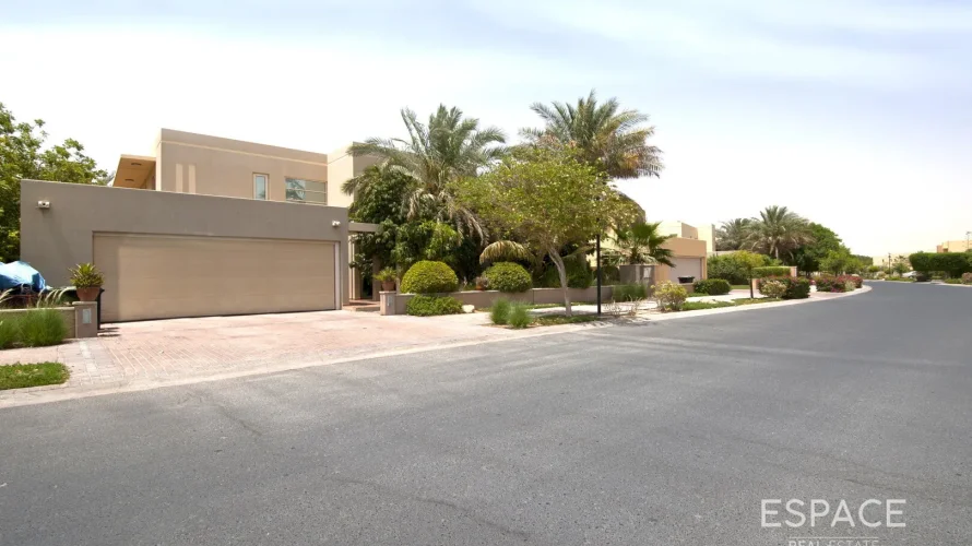 Villa de 5 dormitorios en Saheel, UAE No. 1196 № 9