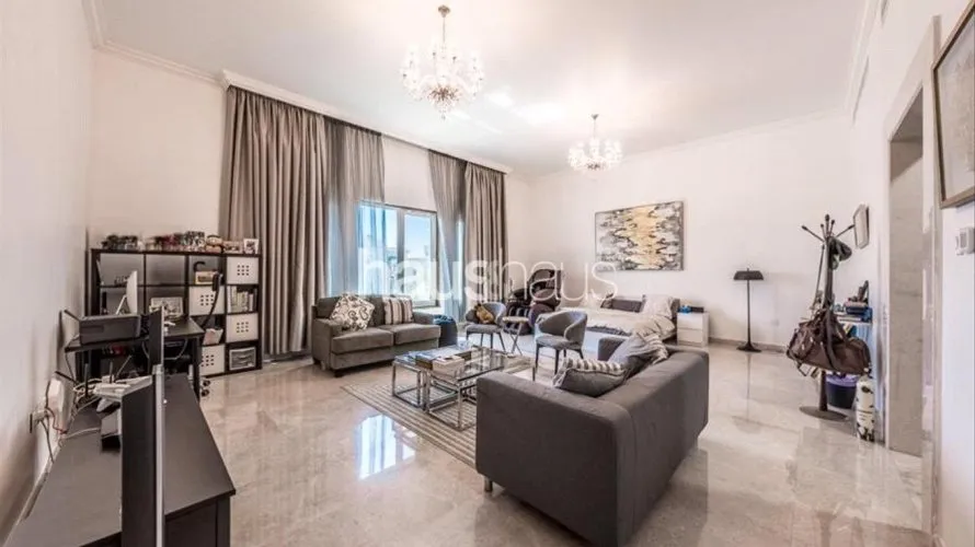 Villa de 7 dormitorios en Al Khawaneej, UAE No. 825 № 8