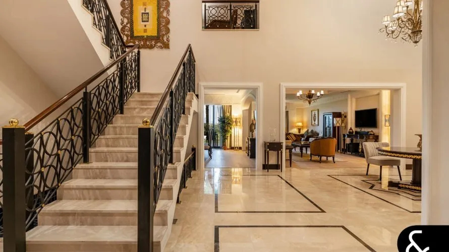 Villa de 5 dormitorios en The Crescent, UAE No. 1312 № 8