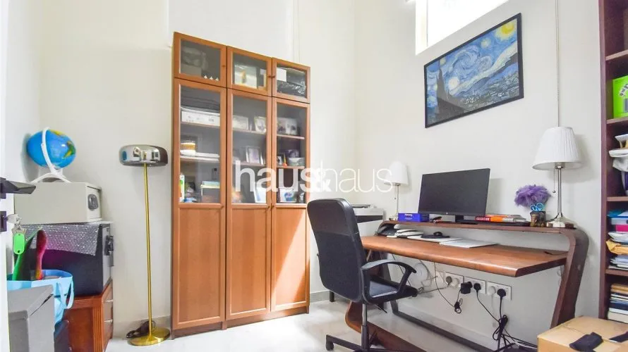 Villa de 4 dormitorios en Jumeirah Islands, UAE No. 783 № 13