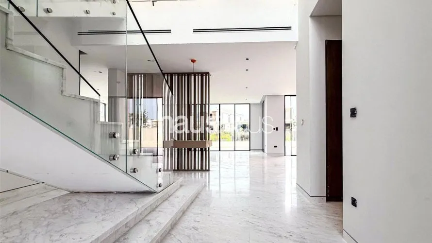 Villa de 6 dormitorios en Harmony, UAE No. 779 № 3