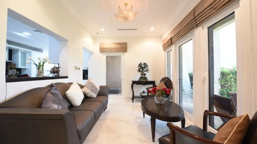 Villa de 3 dormitorios en Dubai, UAE No. 498 № 8