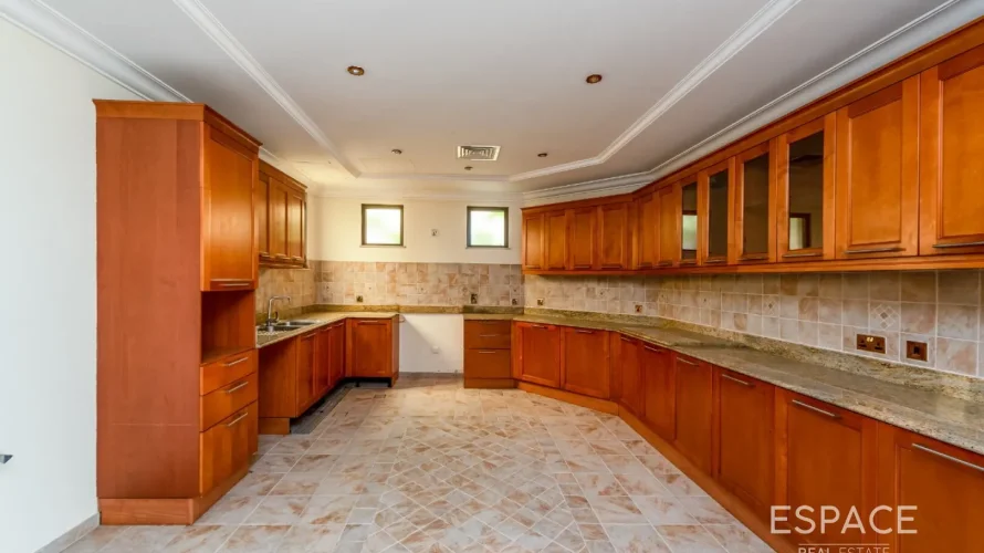 Villa de 4 dormitorios en Palm Jumeirah, UAE No. 1037 № 12