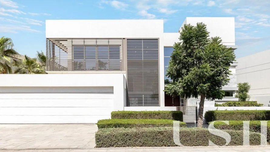 Villa de 5 dormitorios en District One, UAE No. 746