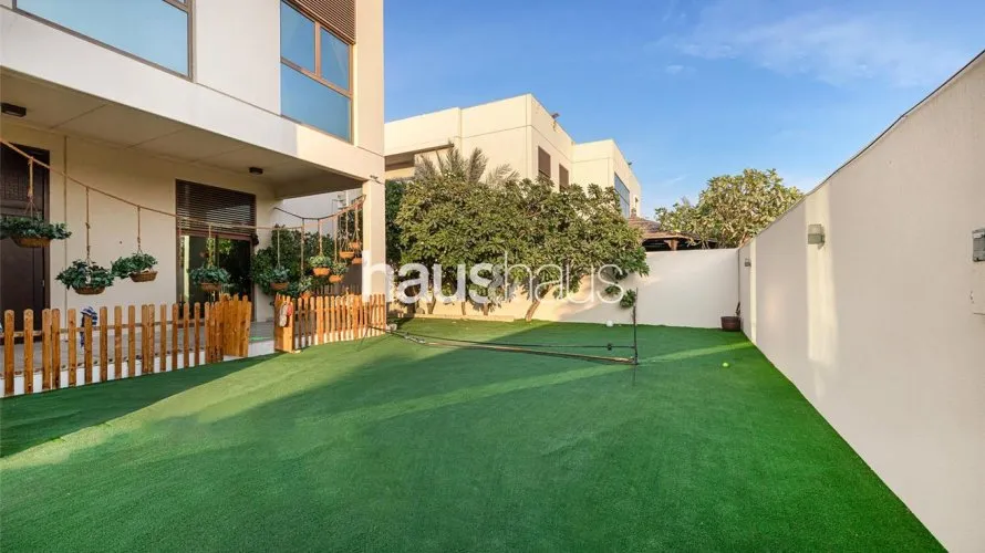 Villa de 5 dormitorios en Meydan, UAE No. 780 № 23