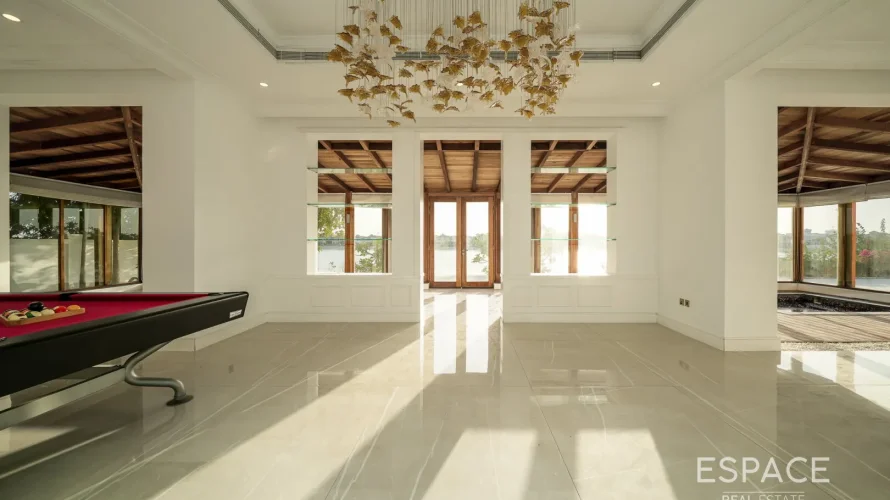 Villa de 5 dormitorios en Palm Jumeirah, UAE No. 1048 № 3