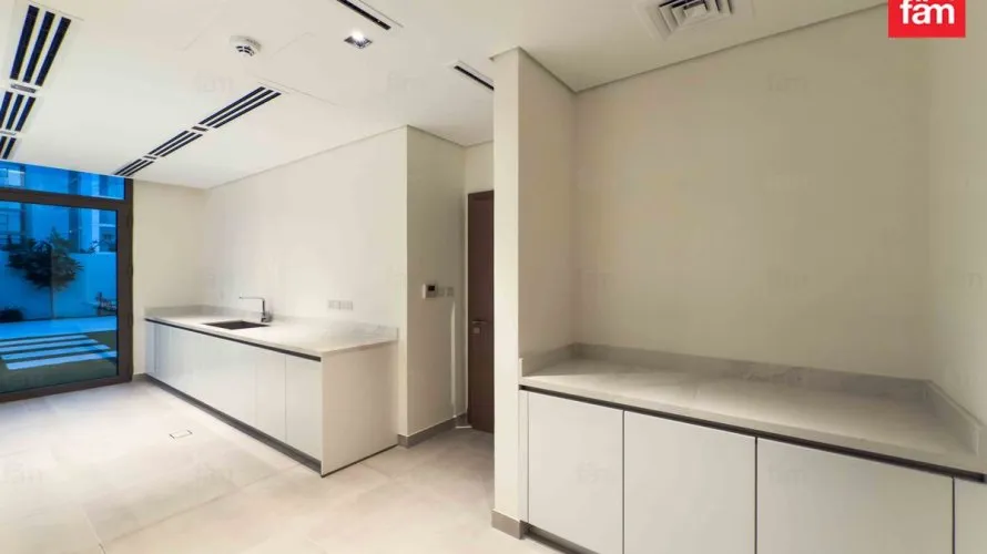 Villa de 4 dormitorios en Dubai, UAE No. 992 № 17