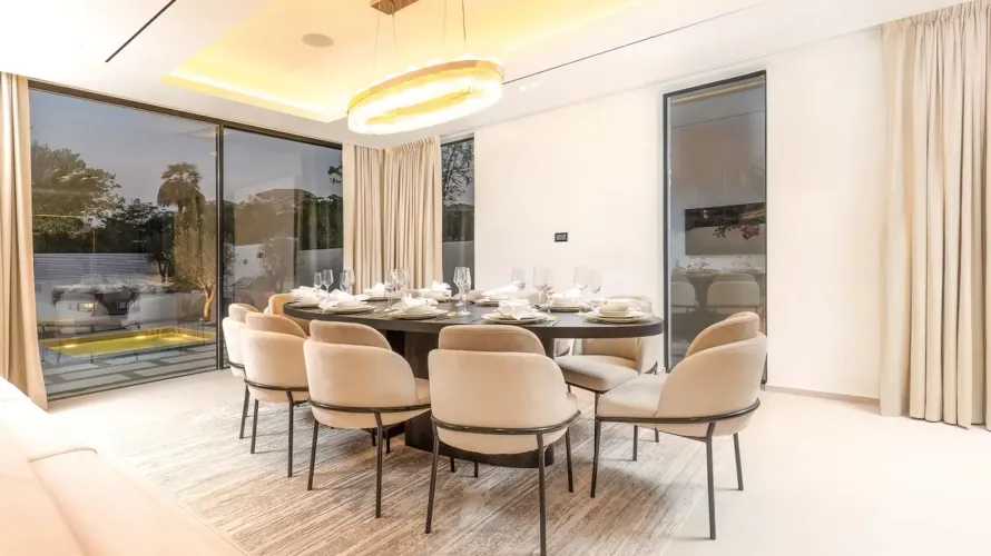 Villa de 6 dormitorios en Dubai, UAE No. 358 № 8