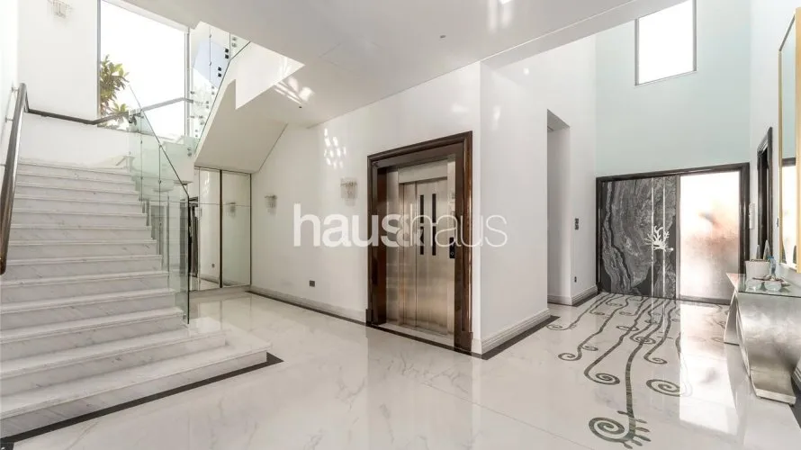 Villa de 5 dormitorios en Garden Homes, UAE No. 821