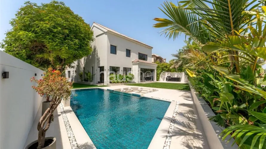 Villa de 5 dormitorios en Jumeirah Golf Estates, UAE No. 824 № 23