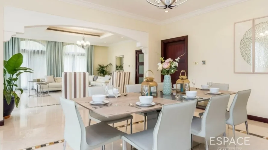 Villa de 4 dormitorios en Palm Jumeirah, UAE No. 1034 № 1