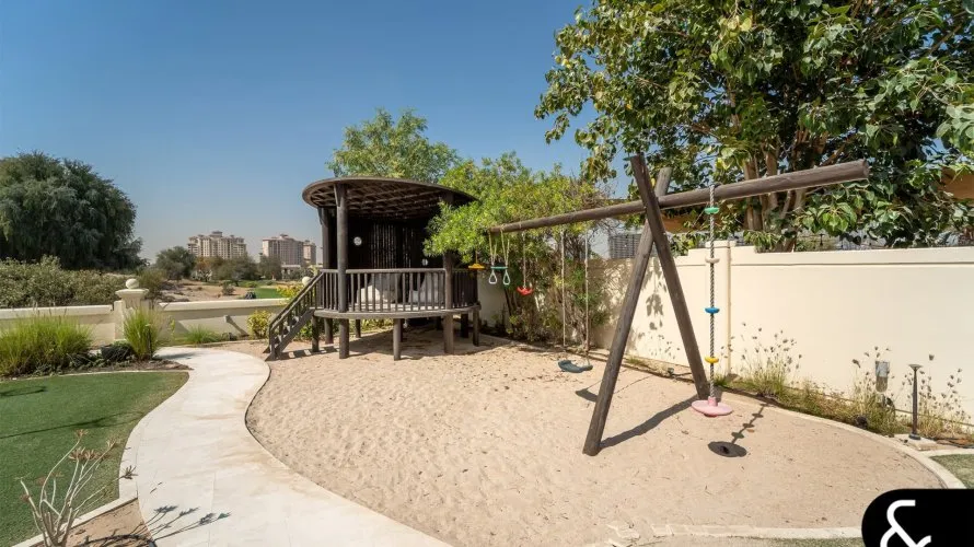 Villa de 6 dormitorios en Victory Heights, UAE No. 2298 № 2