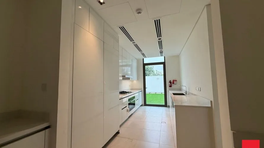 Villa de 4 dormitorios en Dubai, UAE No. 2419 № 15