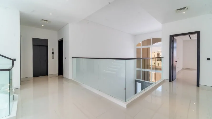 Villa de 6 dormitorios en Dubai, UAE No. 2248 № 6