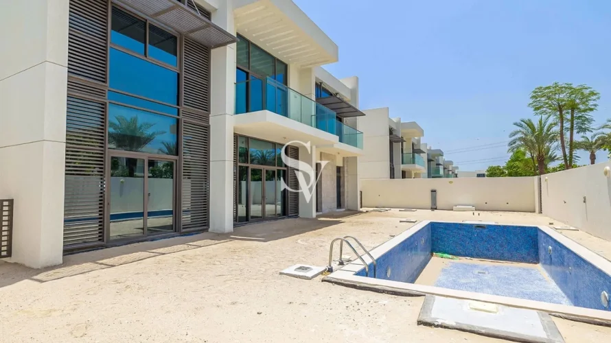 Villa de 5 dormitorios en District One, UAE No. 2341 № 3