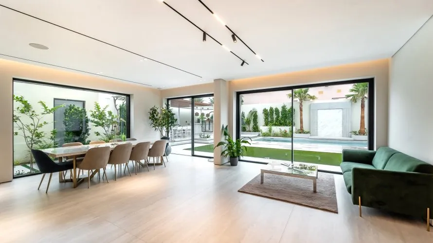 Villa de 5 dormitorios en Dubai, UAE No. 2377