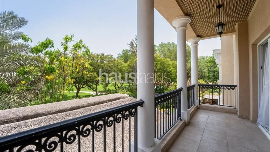 Villa de 6 dormitorios en Dubai Investment Park, UAE No. 2218 № 2