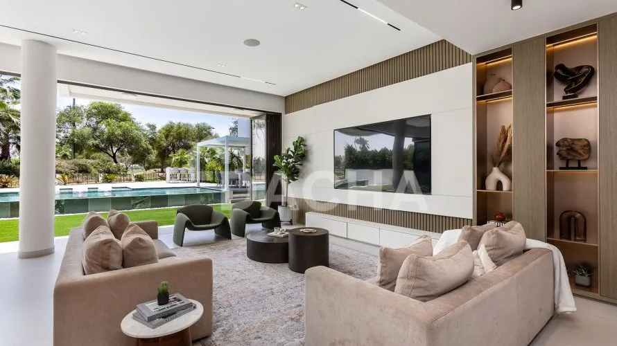 Villa de 5 dormitorios en DAMAC Hills (Akoya by DAMAC), UAE No. 2429 № 12