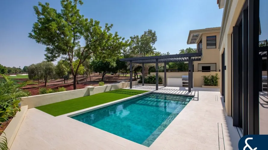 Villa de 5 dormitorios en Jumeirah Golf Estates, UAE No. 2289 № 16