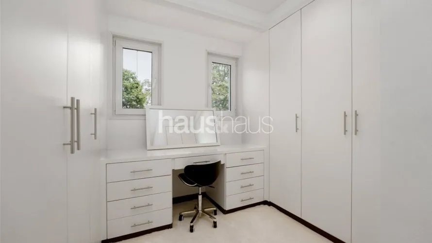 Villa de 6 dormitorios en Dubai Investment Park, UAE No. 2218 № 7