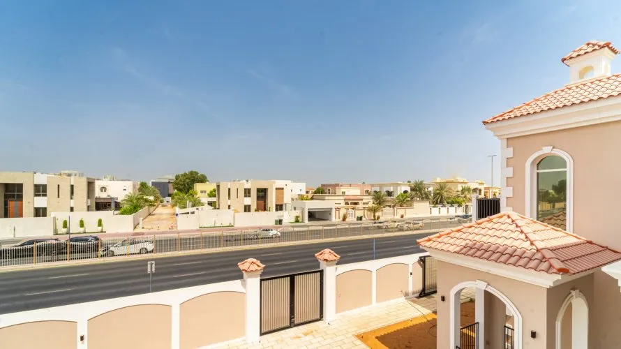 Villa de 6 dormitorios en Dubai, UAE No. 2248 № 24