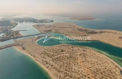 Villa de 6 dormitorios en Abu Dhabi, UAE No. 2211