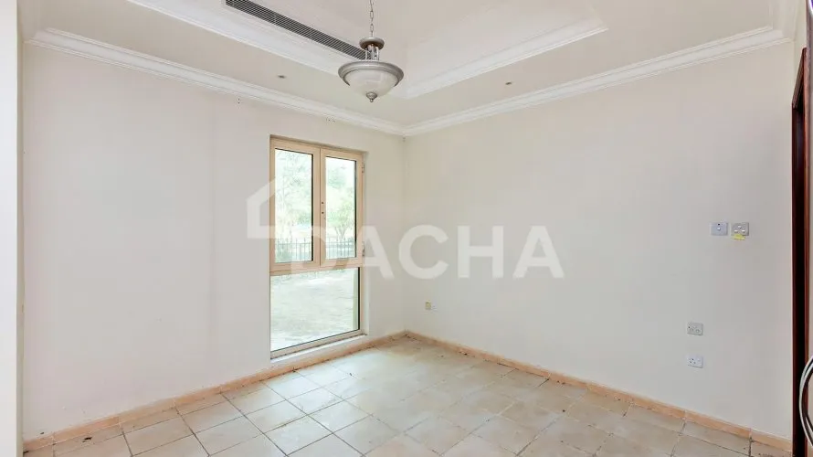 Villa de 4 dormitorios en Jumeirah Islands, UAE No. 2430 № 18
