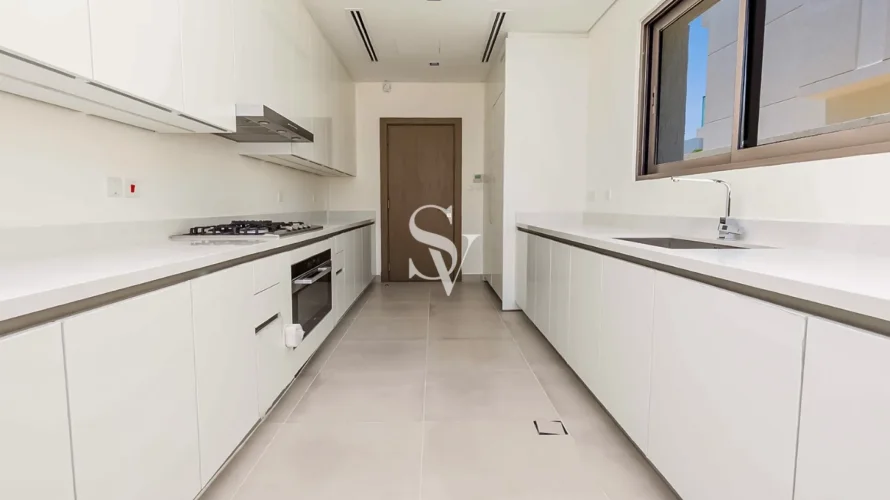 Villa de 5 dormitorios en District One, UAE No. 2341 № 12