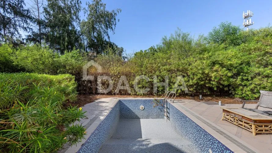 Villa de 4 dormitorios en Jumeirah Islands, UAE No. 2430 № 14