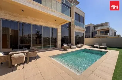 Villa de 6 dormitorios en Dubai, UAE No. 2471