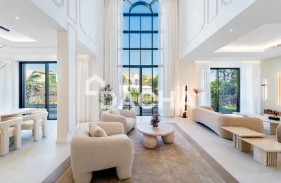 Villa de 4 dormitorios en Jumeirah Islands, UAE No. 2403